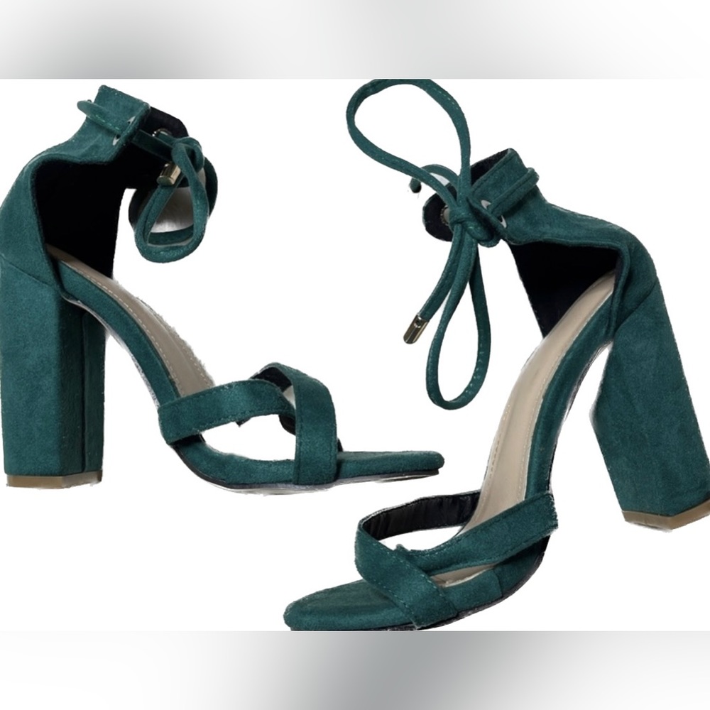 Green Tie Heels